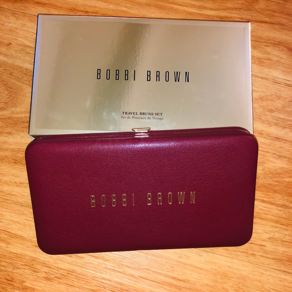 Bobbi Brown Travel Brush!